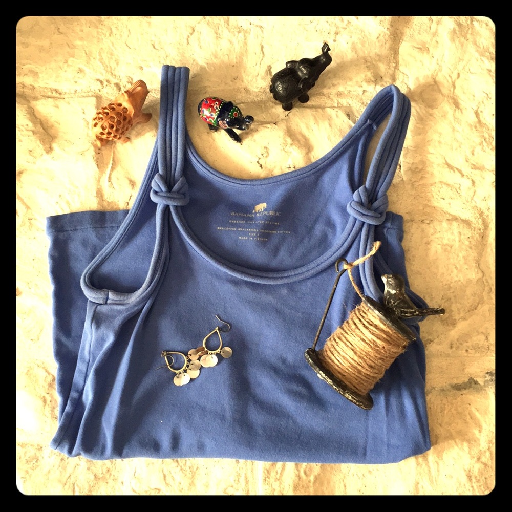 Cute Banana Republic top!